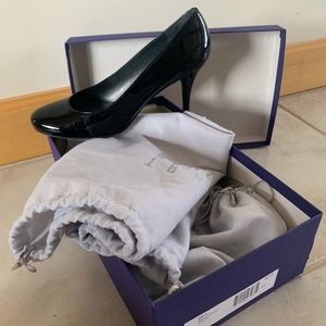 Stuart Weitzman Women's Black Hola Pumps, 7N